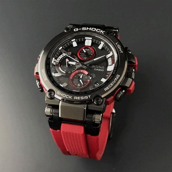 Sports Solar Powered Sapphire Crystal Mens Red/Black Analog